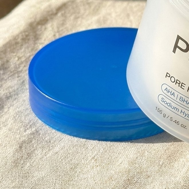 Pore refining pads in use