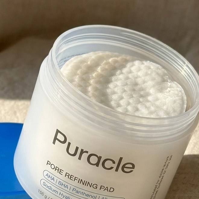 Pore refining pads in use